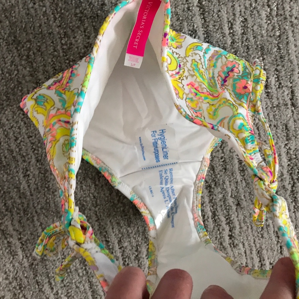 NEW! Knockout Swim Bikini Bottom (SMALL) - Picture 4 of 4